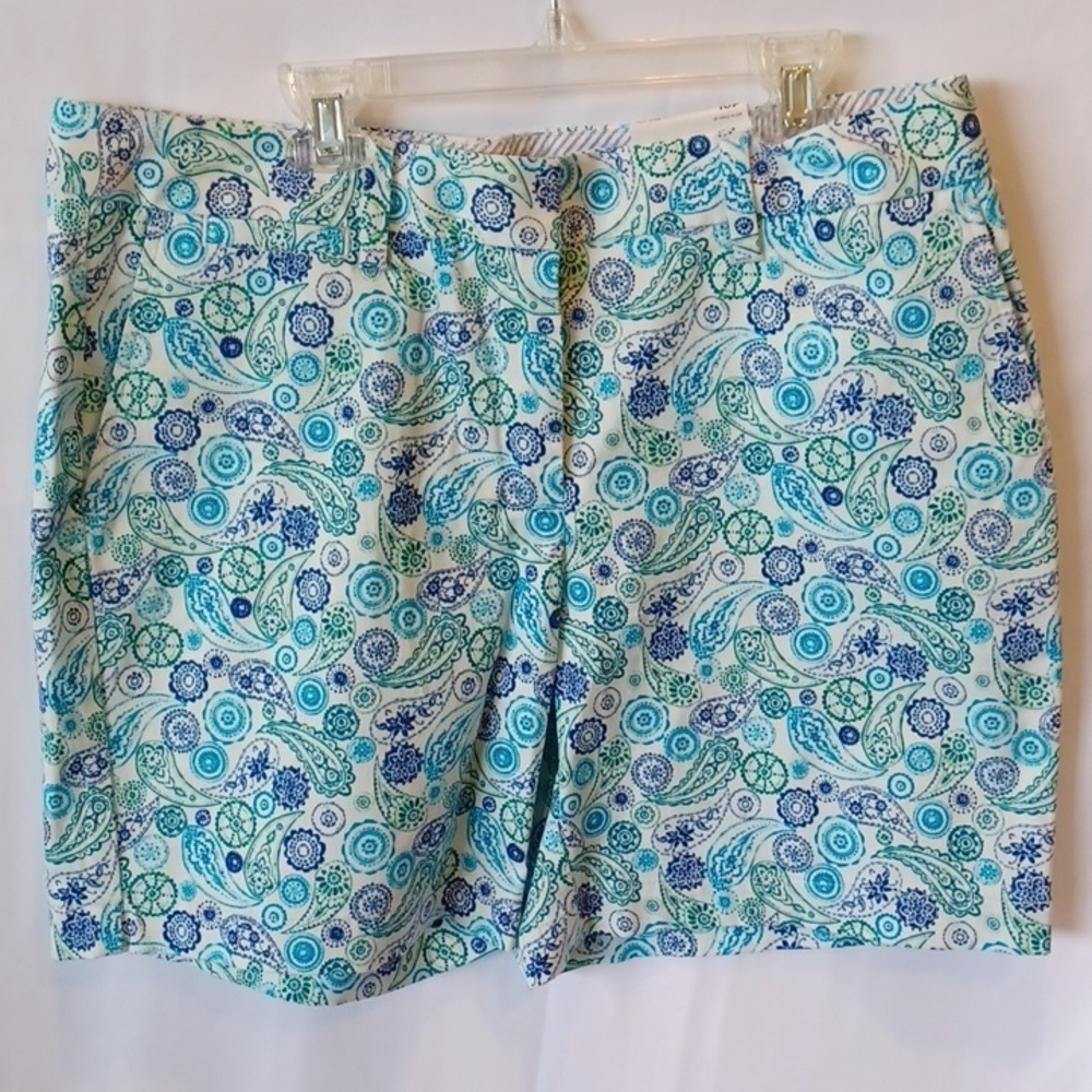 Lands' End 10P Shorts Paisley Print Blue Green Colors on White Inseam 6"